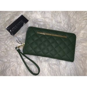 Olive Steve Madden wallet.